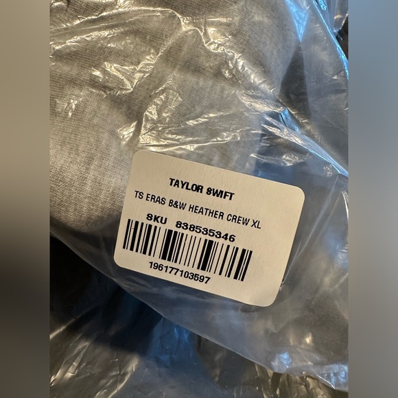 New Taylor Swift Eras Tour crewneck sweatshirt XL - Picture 7 of 13